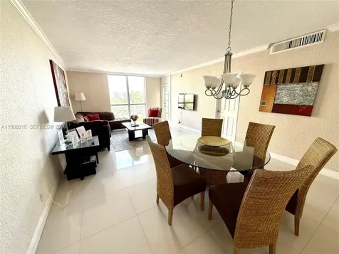 3901 S Ocean Drive Hollywood FL 33019