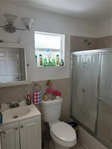 4347 E 9th Court Hialeah FL 33013