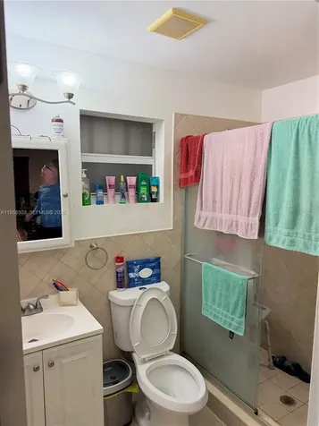 4347 E 9th Court Hialeah FL 33013