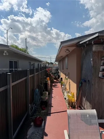4347 E 9th Court Hialeah FL 33013