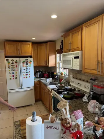 4347 E 9th Court Hialeah FL 33013