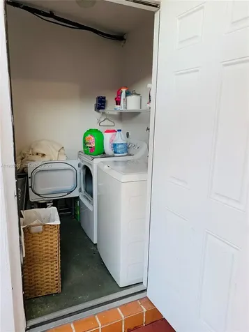 6611 SW 41st Place Davie FL 33314