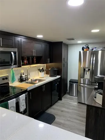 6611 SW 41st Place Davie FL 33314