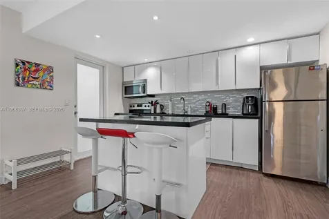 1117 Meridian Avenue Miami Beach FL 33139
