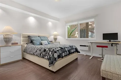 1117 Meridian Avenue Miami Beach FL 33139