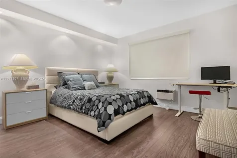 1117 Meridian Avenue Miami Beach FL 33139
