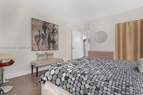 1117 Meridian Avenue Miami Beach FL 33139