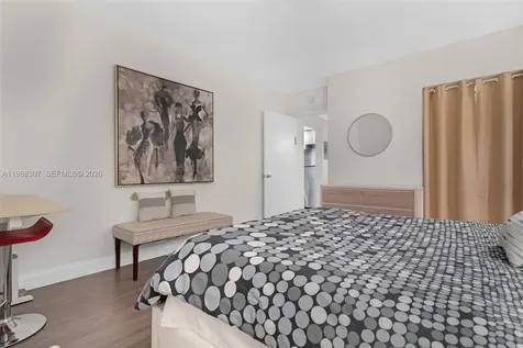 1117 Meridian Avenue Miami Beach FL 33139