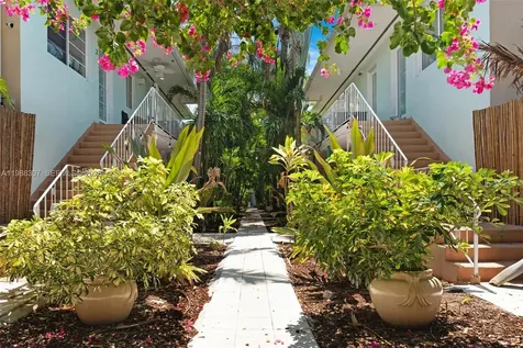 1117 Meridian Avenue Miami Beach FL 33139