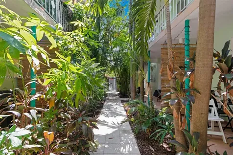1117 Meridian Avenue Miami Beach FL 33139