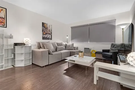 1117 Meridian Avenue Miami Beach FL 33139