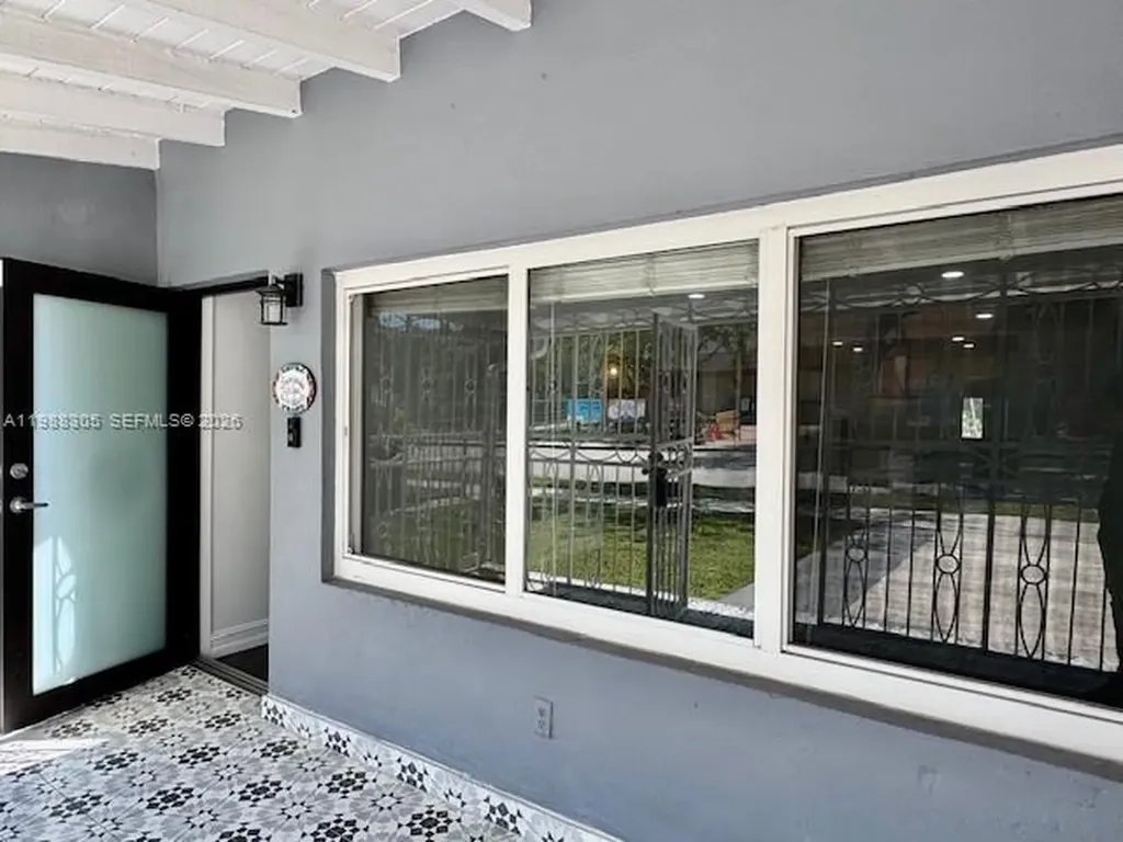 1128 SW 21st Avenue Miami FL 33135