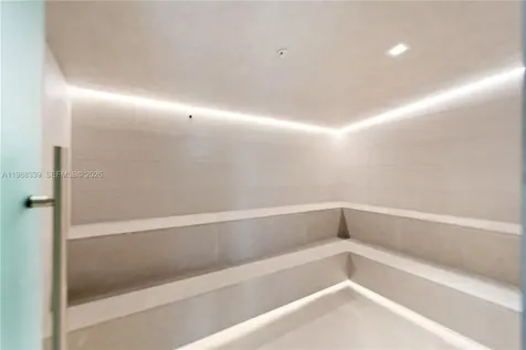 900 Biscayne Boulevard Miami FL 33132