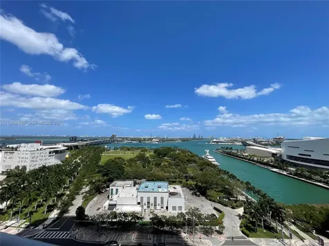 900 Biscayne Boulevard Miami FL 33132