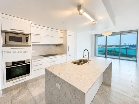 900 Biscayne Boulevard Miami FL 33132