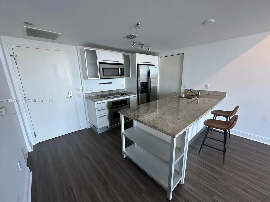 185 SW 7th Street Miami FL 33130