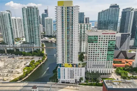 185 SW 7th Street Miami FL 33130