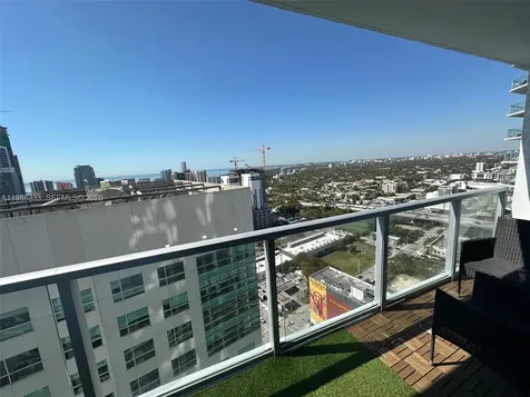 185 SW 7th Street Miami FL 33130