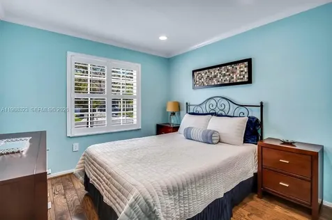 677 NW 129th Way Pembroke Pines FL 33028