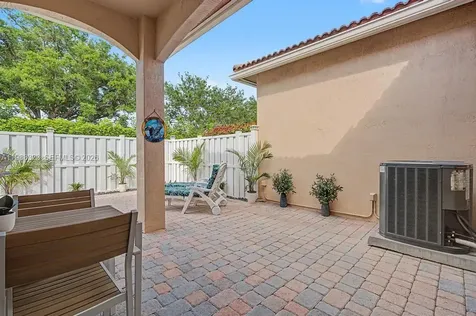 677 NW 129th Way Pembroke Pines FL 33028