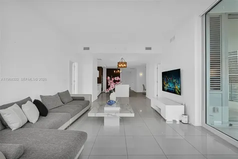 851 NE 1st Avenue Miami FL 33132