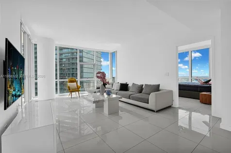 851 NE 1st Avenue Miami FL 33132