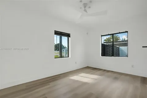 14520 Carver Drive Miami FL 33176