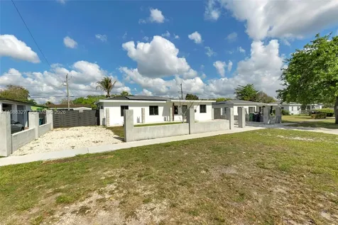 14520 Carver Drive Miami FL 33176