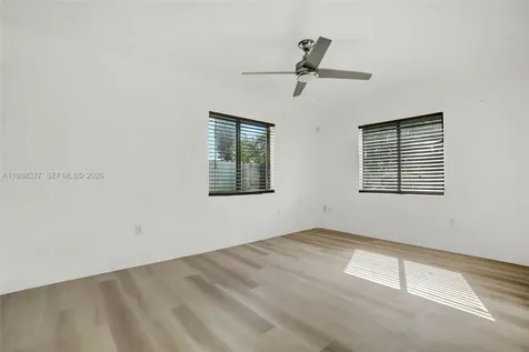 14520 Carver Drive Miami FL 33176