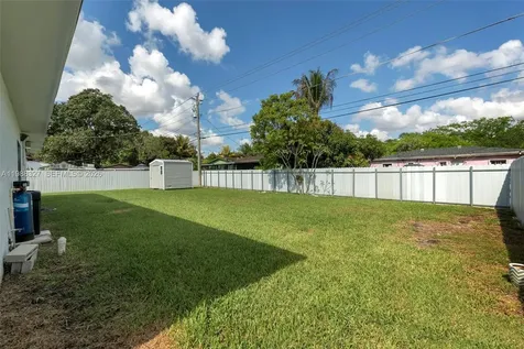 14520 Carver Drive Miami FL 33176