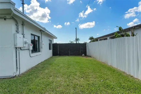 14520 Carver Drive Miami FL 33176