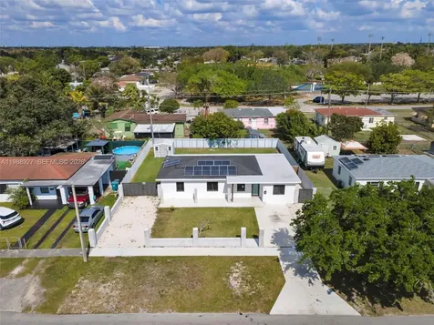 14520 Carver Drive Miami FL 33176