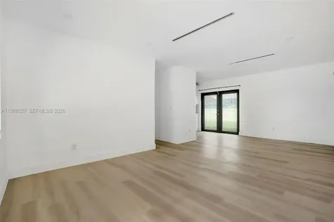 14520 Carver Drive Miami FL 33176