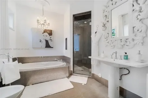 100 Palm Avenue Miami Beach FL 33139