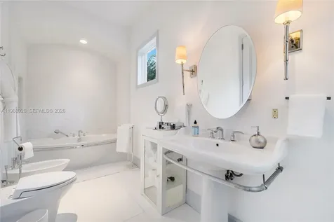 100 Palm Avenue Miami Beach FL 33139