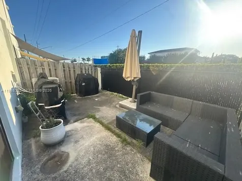 484 SW 91st Place Miami FL 33174