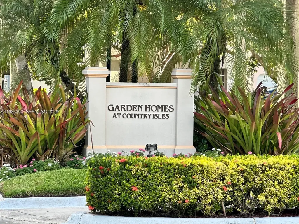 1367 Seagrape Circle Weston FL 33326