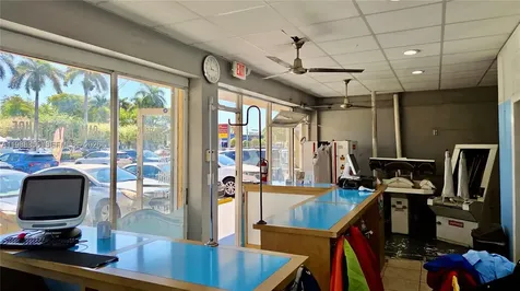 4222 W 16th Avenue Hialeah FL 33012