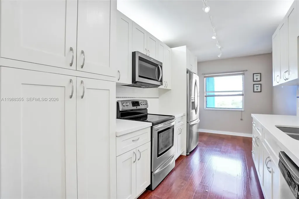 4001 Hillcrest Drive Hollywood FL 33021