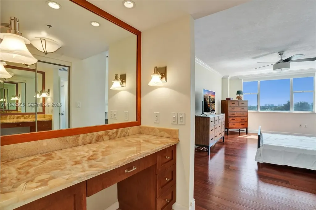 4001 Hillcrest Drive Hollywood FL 33021