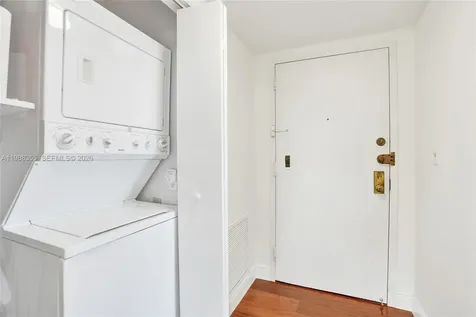 4001 Hillcrest Drive Hollywood FL 33021