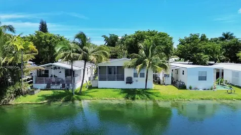 3001 SW 18th Ter, Lot 134 Fort Lauderdale FL 33315
