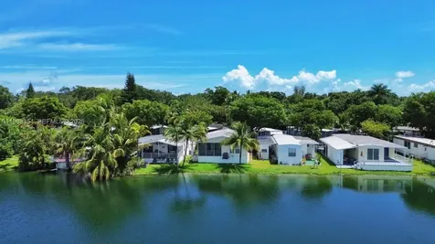 3001 SW 18th Ter, Lot 134 Fort Lauderdale FL 33315