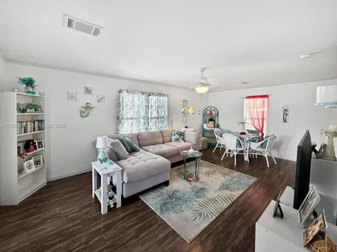 3001 SW 18th Ter, Lot 134 Fort Lauderdale FL 33315