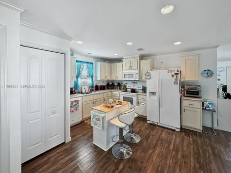 3001 SW 18th Ter, Lot 134 Fort Lauderdale FL 33315