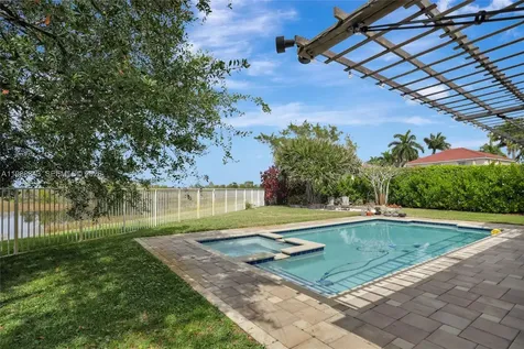 1653 Winterberry Lane Weston FL 33327