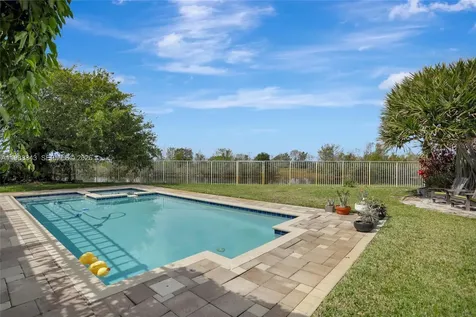 1653 Winterberry Lane Weston FL 33327