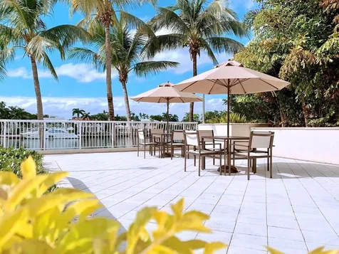 5600 Collins Avenue Miami Beach FL 33140