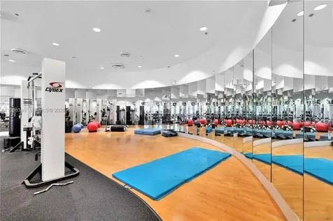 5600 Collins Avenue Miami Beach FL 33140