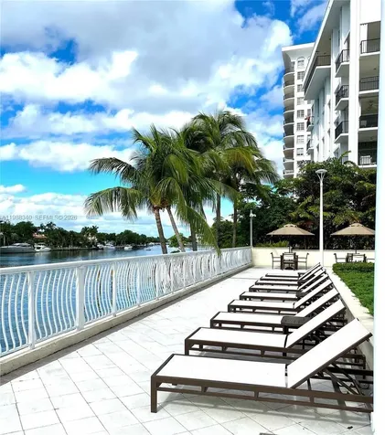 5600 Collins Avenue Miami Beach FL 33140